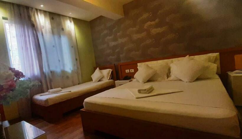 غرفة عائلية, Bylis