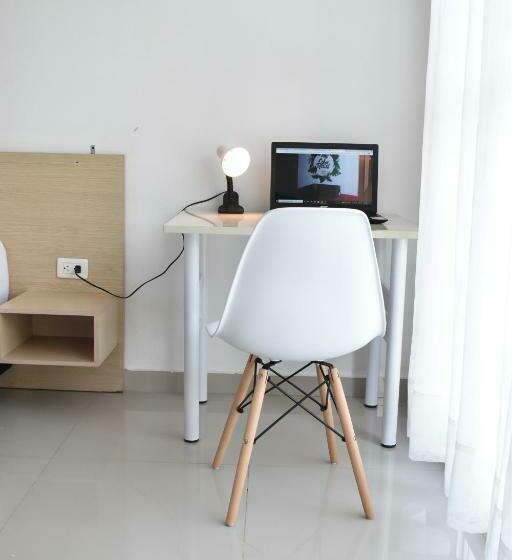 Standard Værelse Pooludsigt, Color House Santa Marta