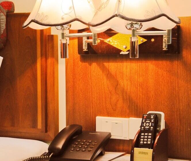 اتاق استاندارد, Hoa Hong Xa Dan 2