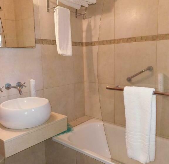 스탠다드 룸, Howard Johnson Resort & Spa Escobar