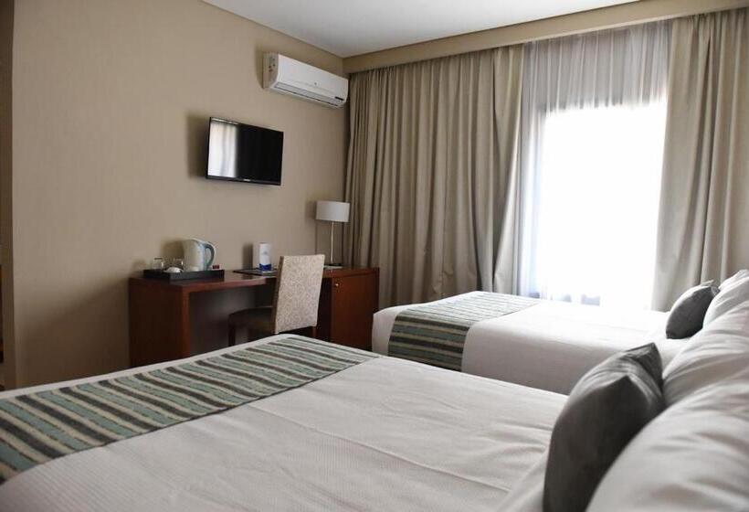 스탠다드 룸, Howard Johnson Resort & Spa Escobar