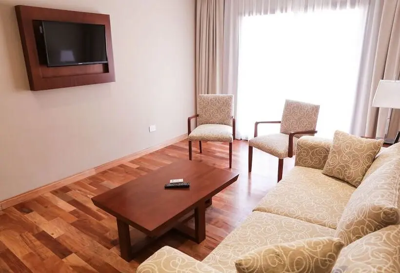 スーペリアースイート, Howard Johnson Resort & Spa Escobar
