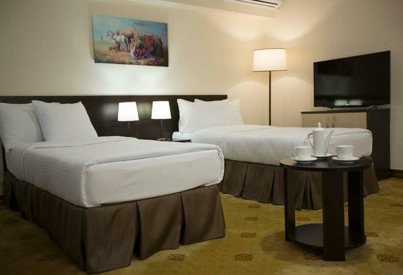 اتاق استاندارد سه نفره, Shymkent Grand