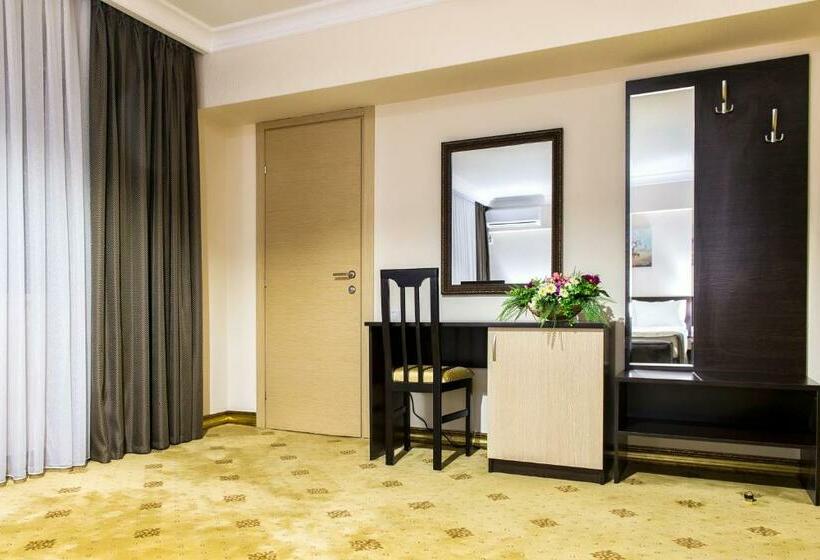 سوییت, Shymkent Grand