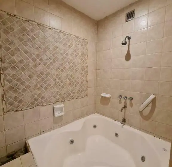سوییت اجرایی, Siglo Sexto