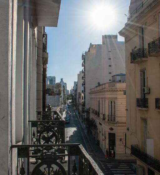 تختخواب در اتاق مشترک, Bill & Bill San Telmo Hostel