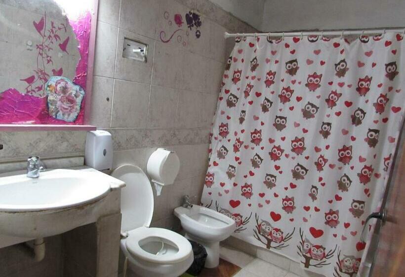 اتاق استاندارد سه نفره, Hospedaje La Rana