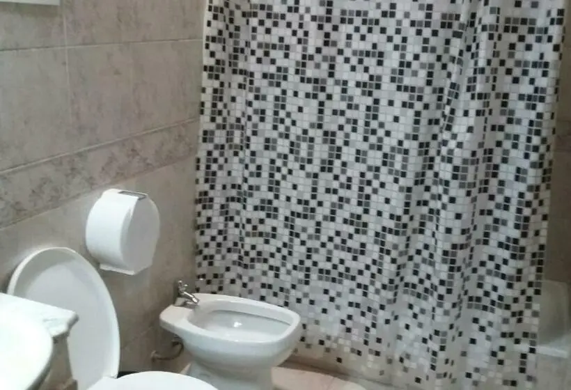 اتاق استاندارد سه نفره, Hospedaje La Rana