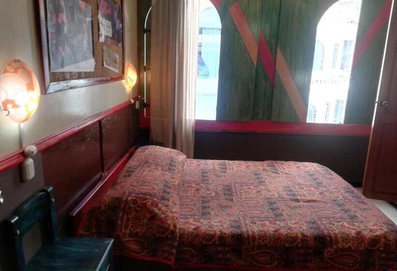 اتاق استاندارد, Flying Donkey