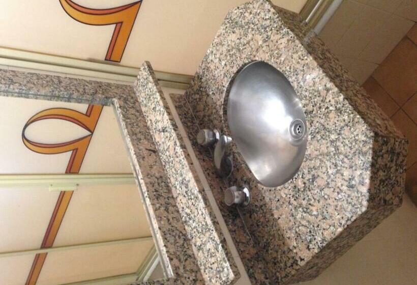 اتاق استاندارد سه نفره, Blanro