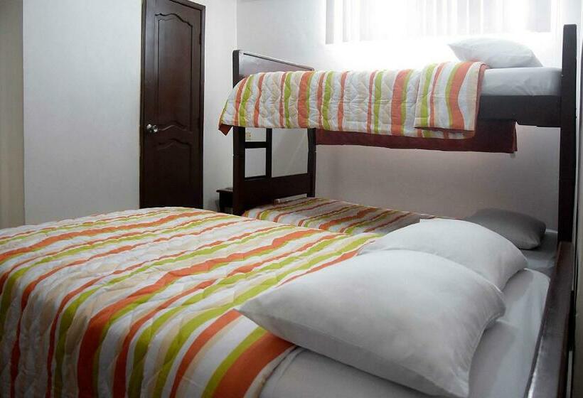 غرفة قياسية ثلاثية, De Alborada