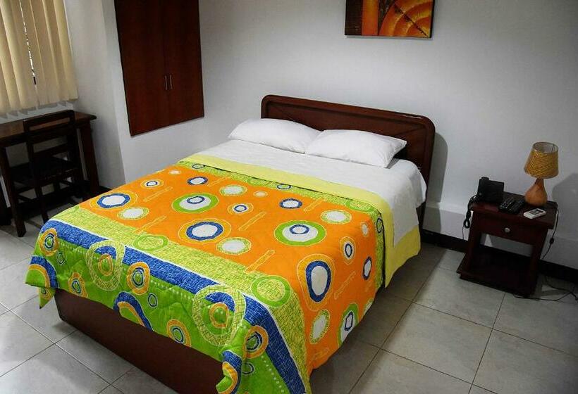 غرفة قياسية فردية, De Alborada