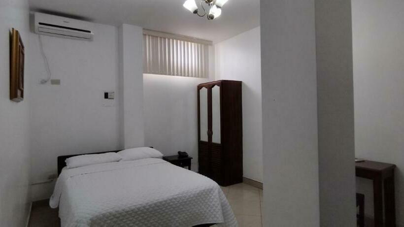 غرفة قياسية, De Alborada