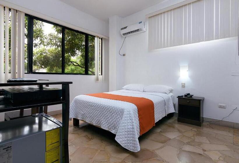 غرفة قياسية فردية, De Alborada