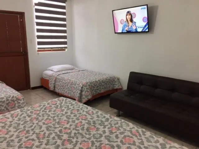 Standard Kolmen Hengen Huone, Galapagos Dreams