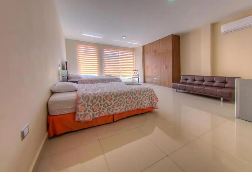 Deluxe Suite King Bed, Galapagos Dreams