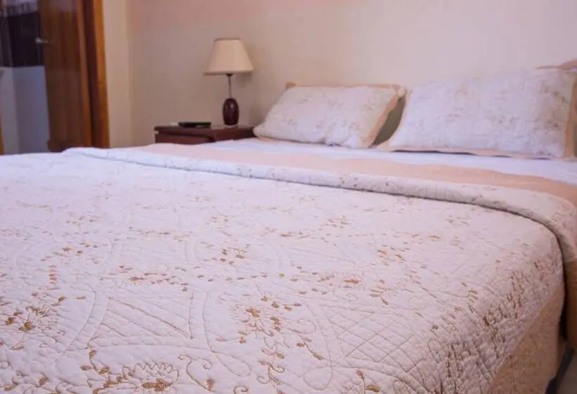 Standard Yhden Hengen Huone, Galapagos Dreams