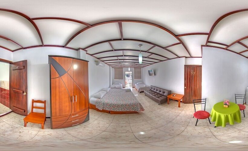 سوییت خانوادگی, Galapagos Dreams