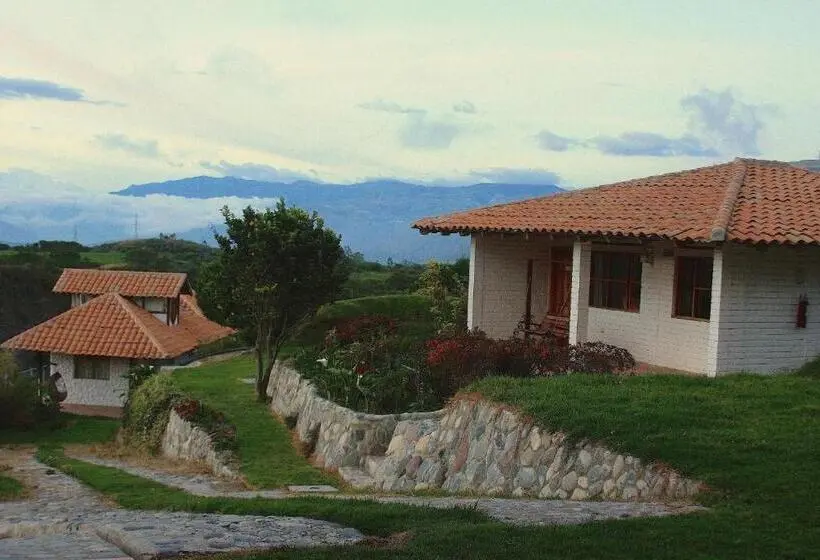 اتاق استاندارد چهار تخته, Hosteria Cananvalle