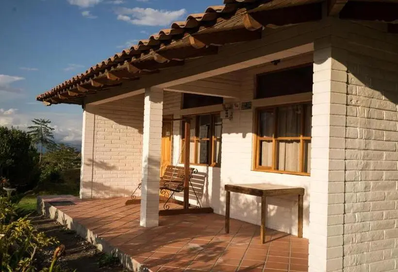 اتاق استاندارد چهار تخته, Hosteria Cananvalle