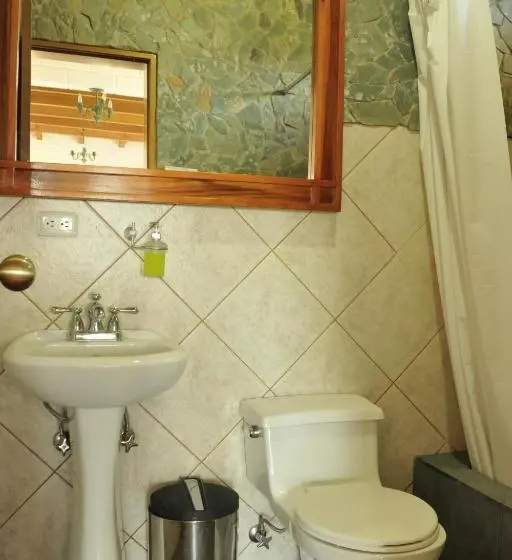 بانگلوی استاندارد, Hosteria Cananvalle