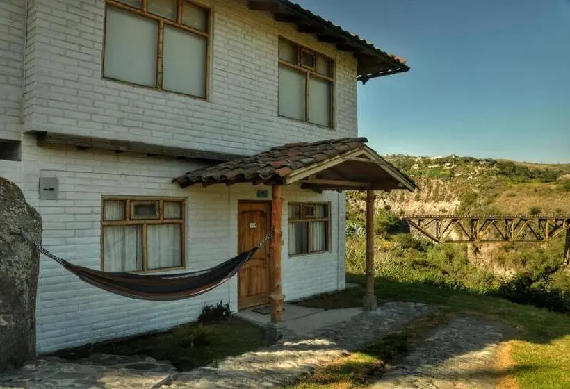 بانگلوی استاندارد, Hosteria Cananvalle