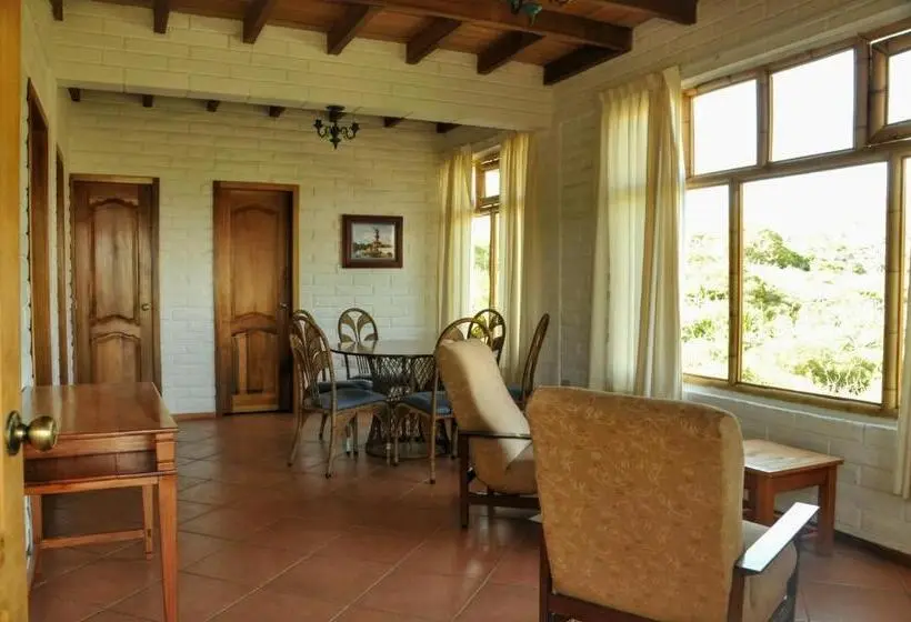 بانگلوی استاندارد, Hosteria Cananvalle