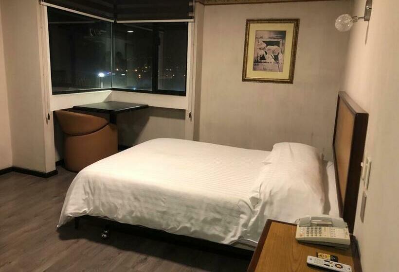 غرفة قياسية فردية, Italia