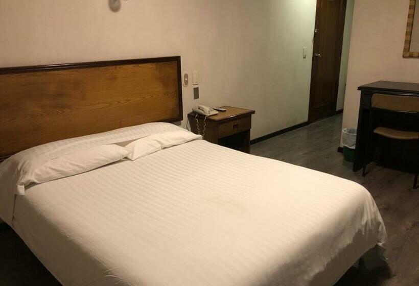 غرفة قياسية فردية, Italia