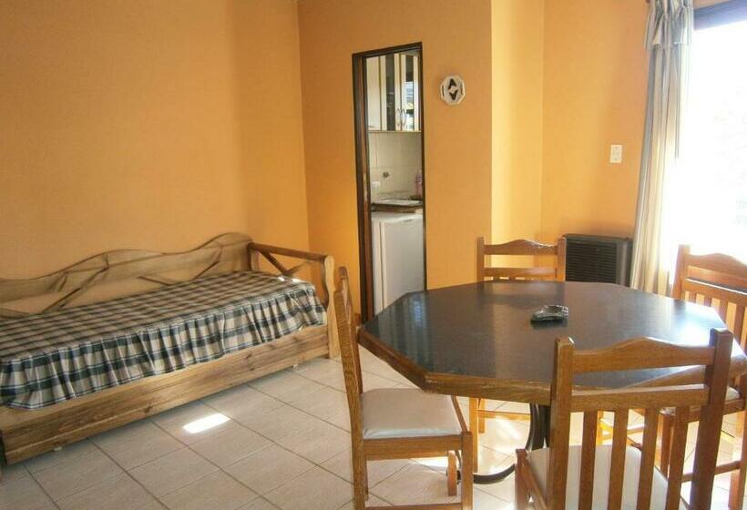 شقة غرفة واحدة, Lihuel