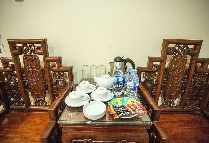 سوییت, My Lan Hanoi