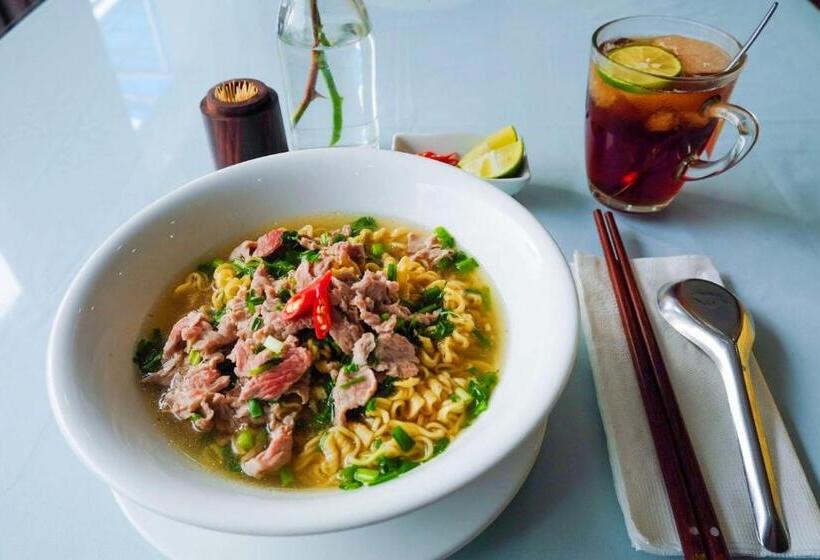 اتاق سوپریور با چشم‌انداز شهر, My Lan Hanoi