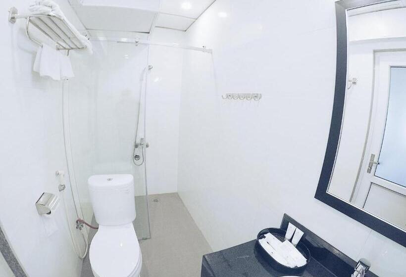 اتاق لوکس, My Lan Hanoi