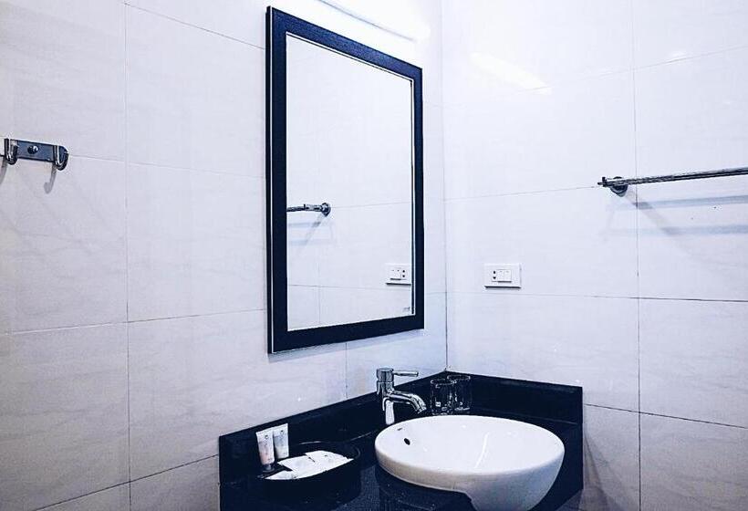 اتاق لوکس, My Lan Hanoi