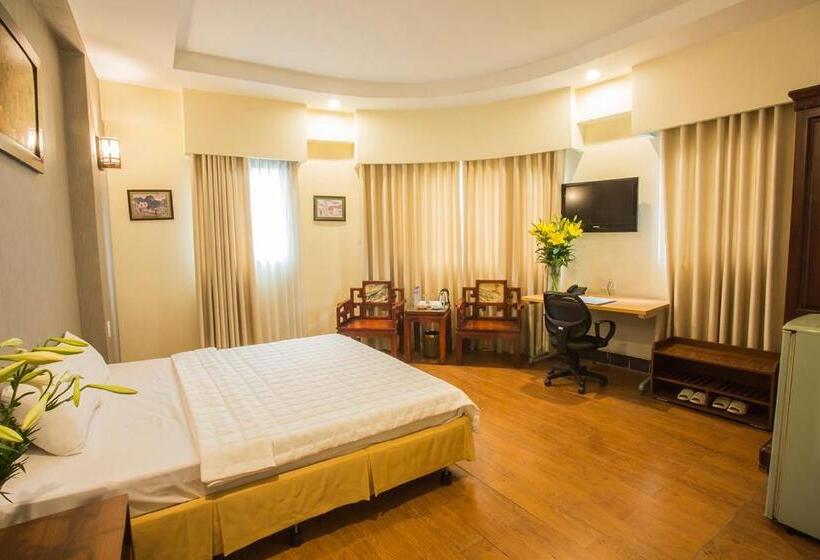 اتاق لوکس, My Lan Hanoi