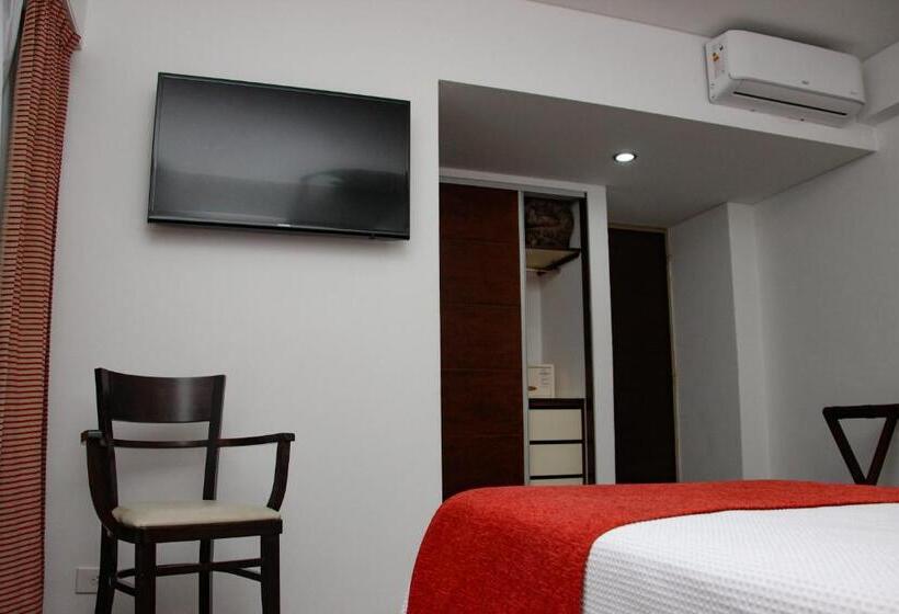 スーペリアールーム, Neptuno