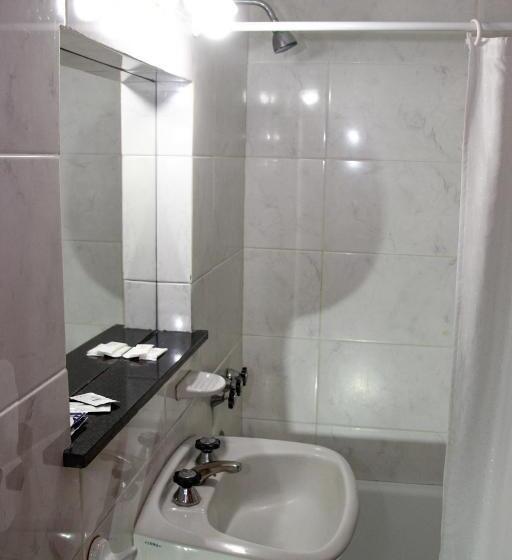 スタンダードトリプルルーム, Neptuno