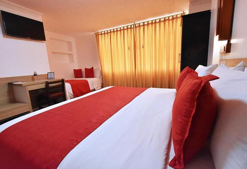 패밀리 룸, Plaza Victoria