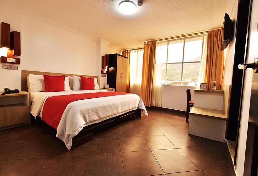 수피리어 룸, Plaza Victoria