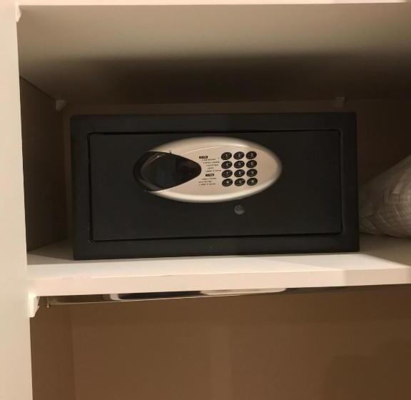 Superior-Zimmer, San Roque