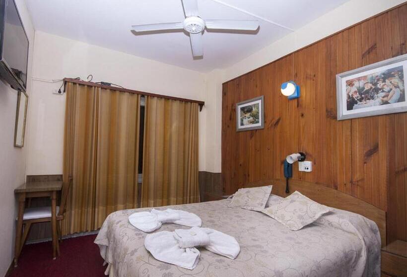 Superior-Zimmer, San Roque