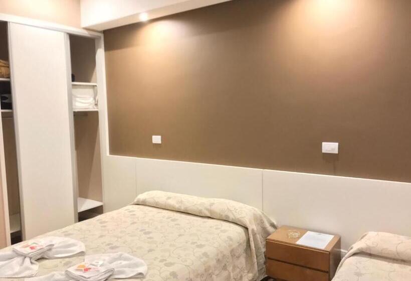 3 Bett Deluxe Zimmer, San Roque