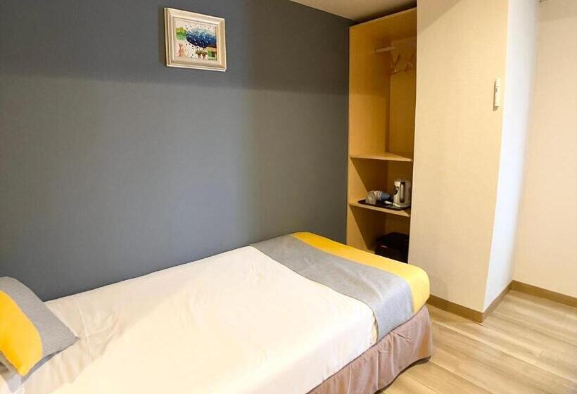 غرفة قياسية فردية, Victoria