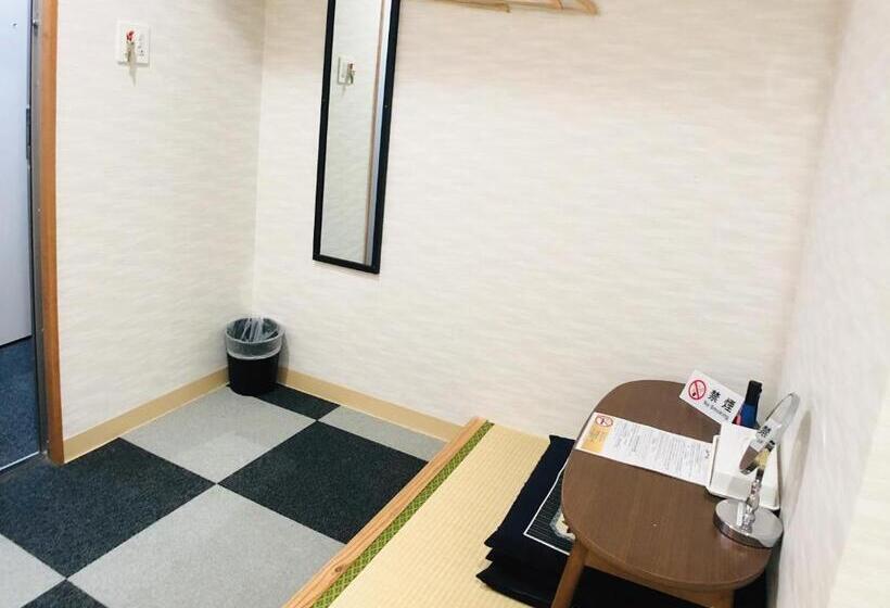 غرفة قياسية ثلاثية, Victoria