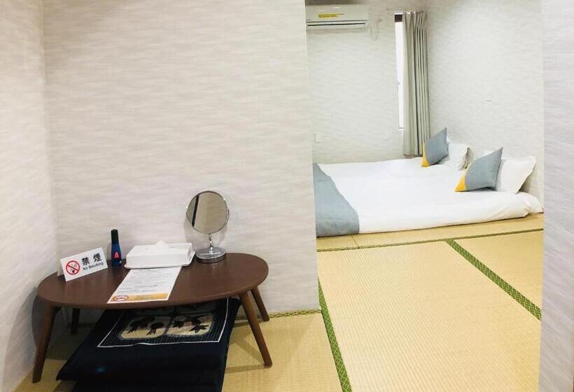 غرفة قياسية ثلاثية, Victoria