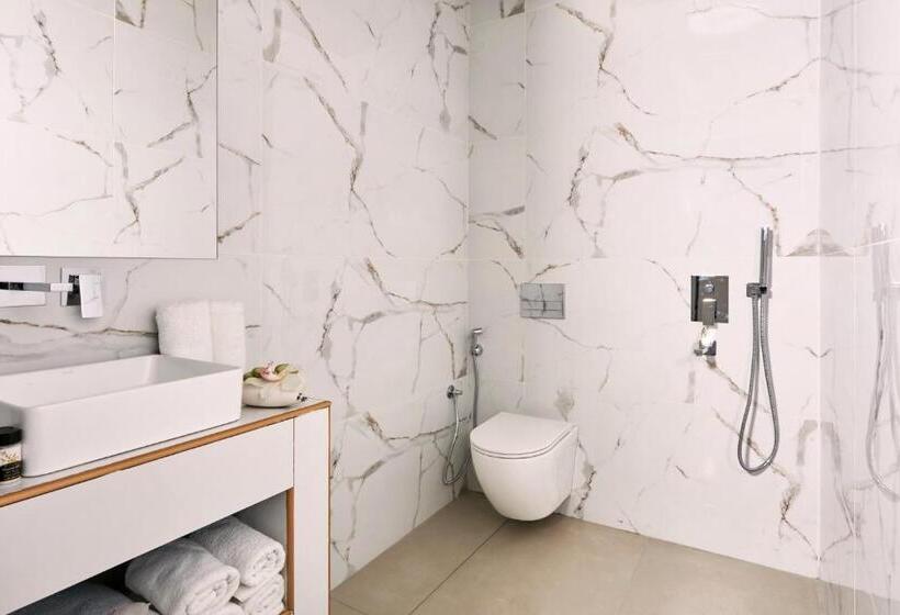 סוויטה עם מרפסת, Atlas Suites