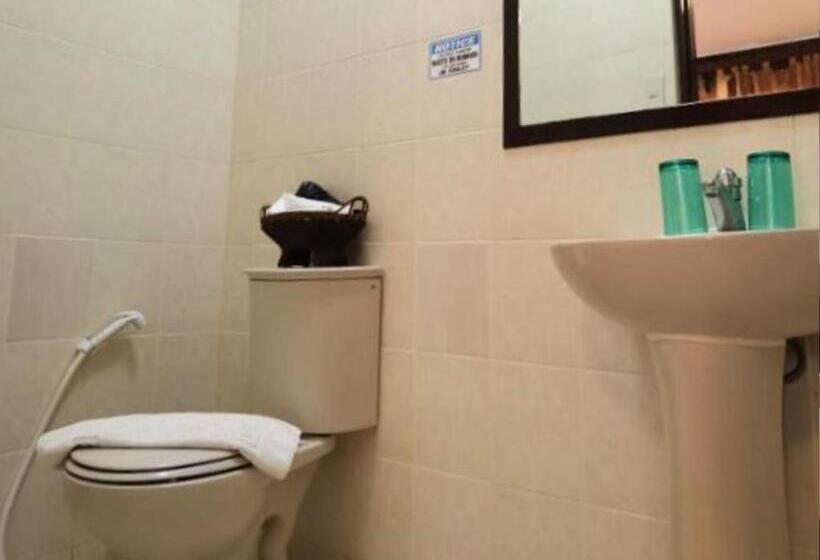 اتاق لوکس, Cabana Republic