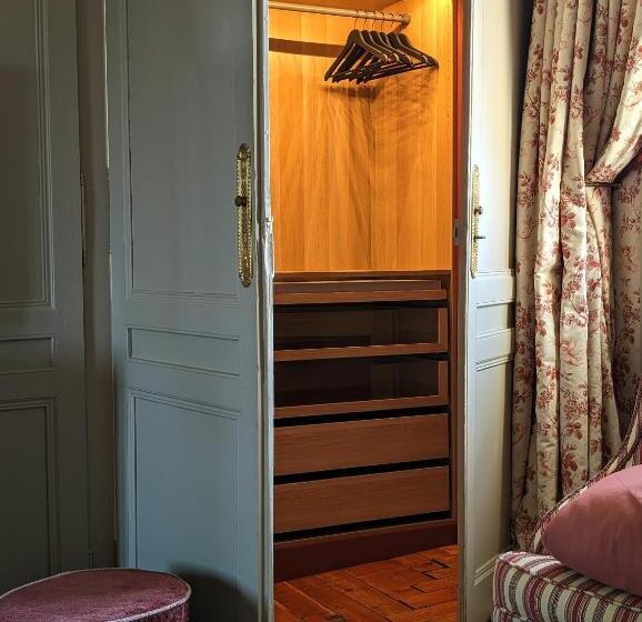 디럭스 룸 킹사이즈 침대, Domaine Du Bosc Roger