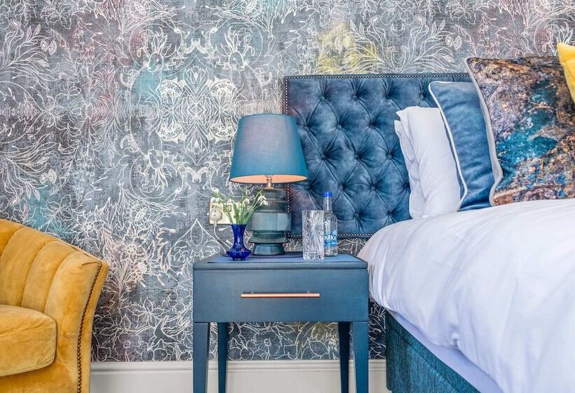 デラックスルーム, The Ley Arms