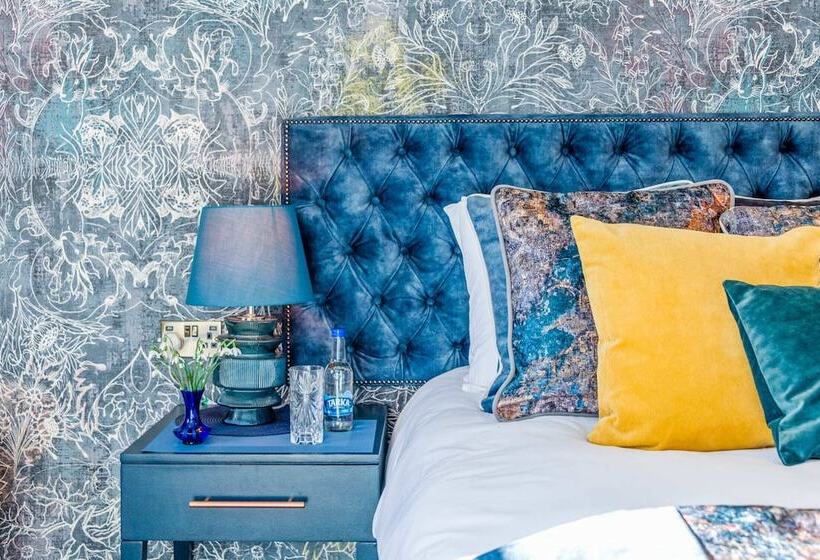 デラックスルーム, The Ley Arms